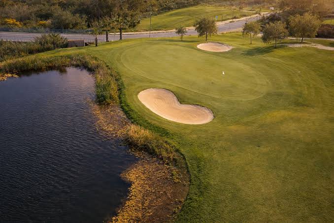 Azata Golf aerial view of the green and lake